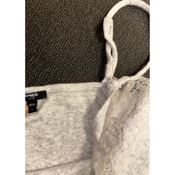 Express grey lace tank top - Picture 2 of 3